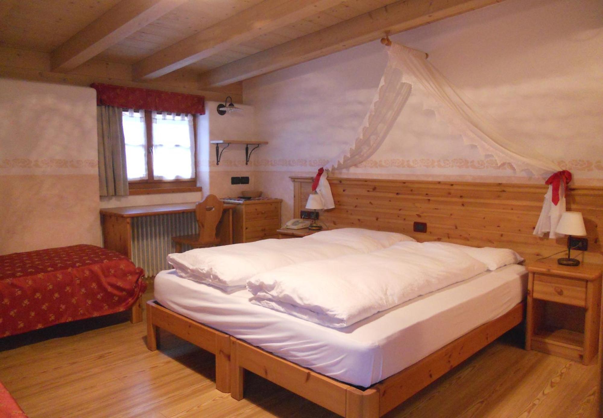 Hotel Salvanel Cavalese Buitenkant foto