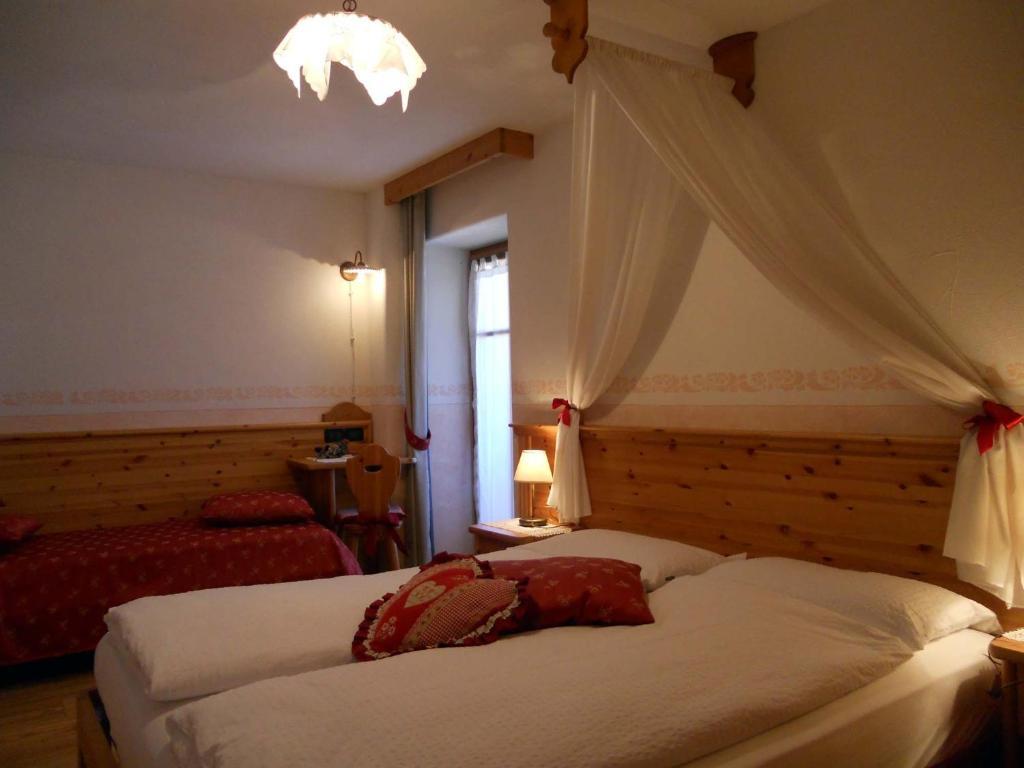 Hotel Salvanel Cavalese Kamer foto