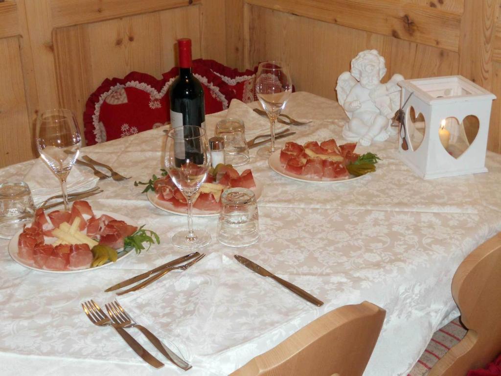 Hotel Salvanel Cavalese Buitenkant foto