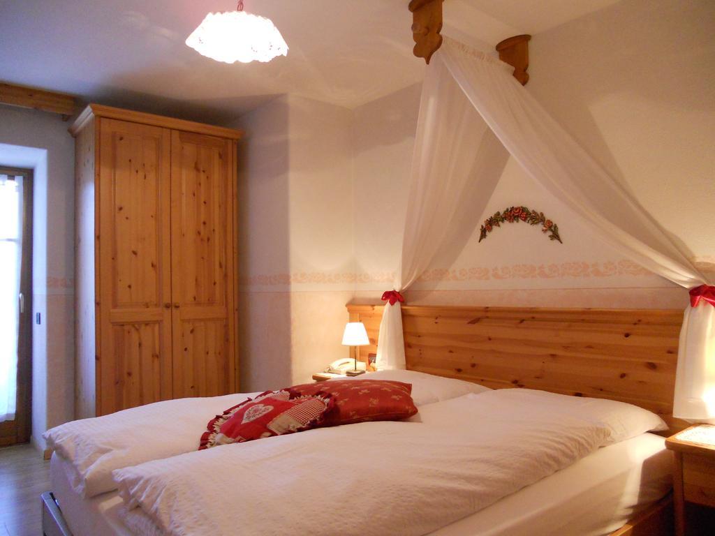 Hotel Salvanel Cavalese Kamer foto