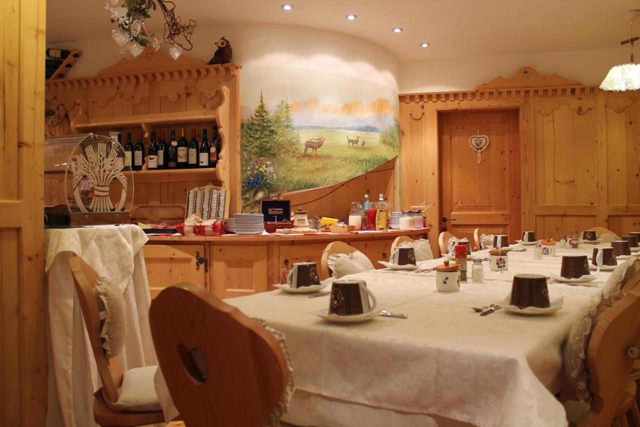 Hotel Salvanel Cavalese Buitenkant foto