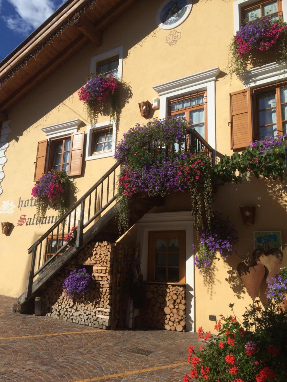Hotel Salvanel Cavalese Buitenkant foto